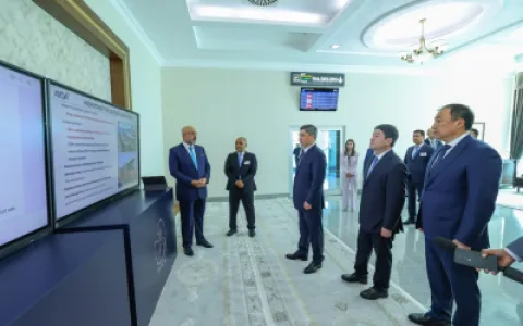 Бектенов Каспий жағасында салынатын кеме жасау зауытының жобасын қарады